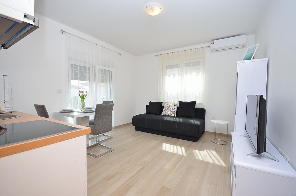 Mila Apartment Vodice Luaran gambar
